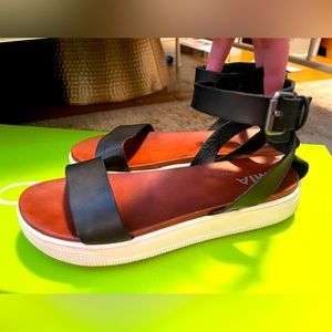Mia platform Sandals